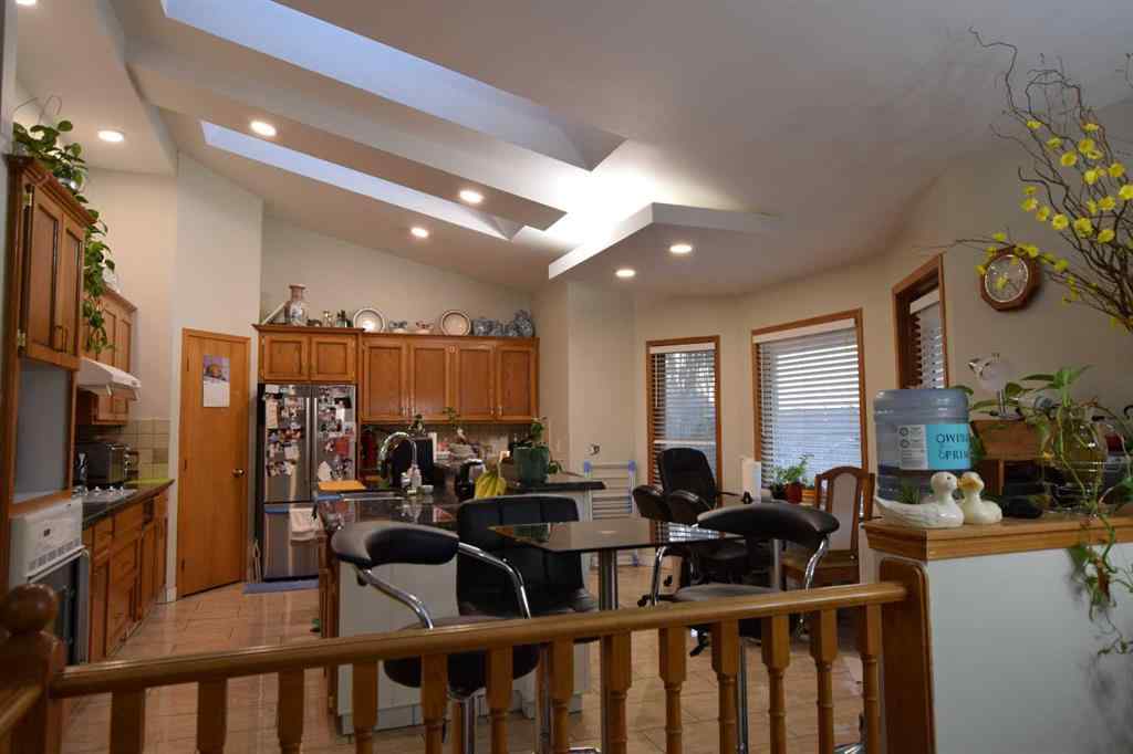 MLS® A2259886 - 94 Douglas Woods Close SE in Douglasdale/Glen Calgary, Residential