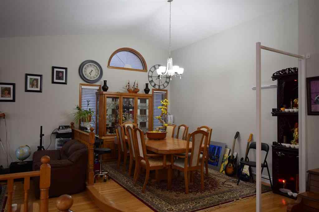 MLS® A2259886 - 94 Douglas Woods Close SE in Douglasdale/Glen Calgary, Residential