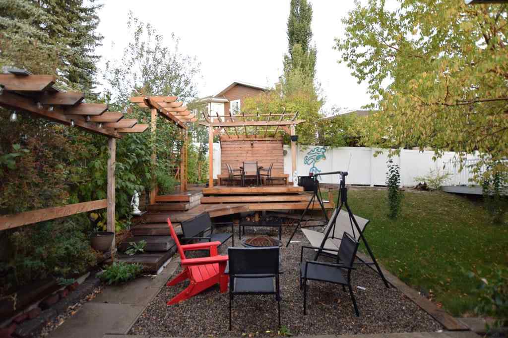 MLS® A2259886 - 94 Douglas Woods Close SE in Douglasdale/Glen Calgary, Residential