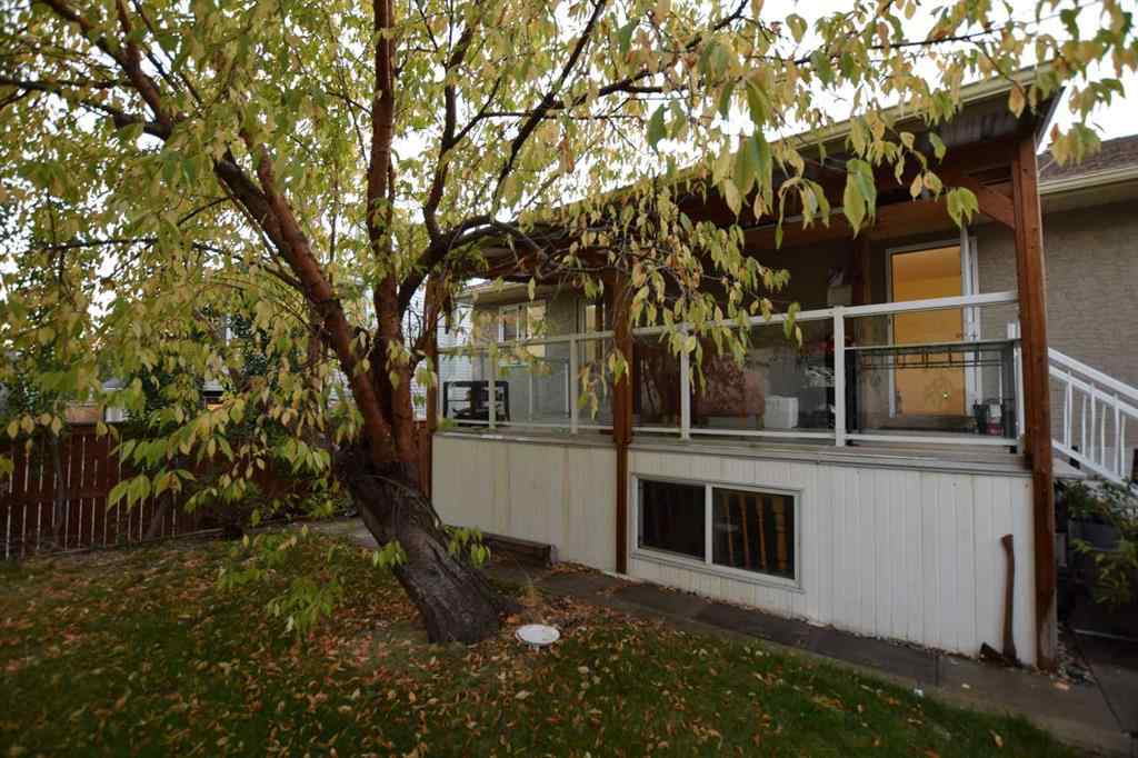 MLS® A2259886 - 94 Douglas Woods Close SE in Douglasdale/Glen Calgary, Residential