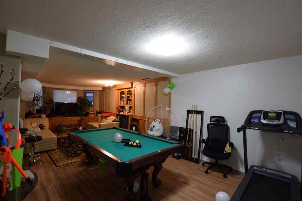 MLS® A2259886 - 94 Douglas Woods Close SE in Douglasdale/Glen Calgary, Residential