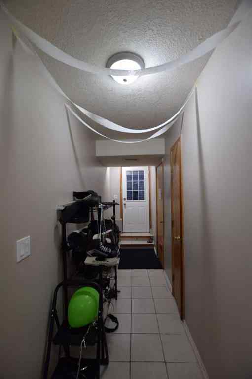 MLS® A2259886 - 94 Douglas Woods Close SE in Douglasdale/Glen Calgary, Residential