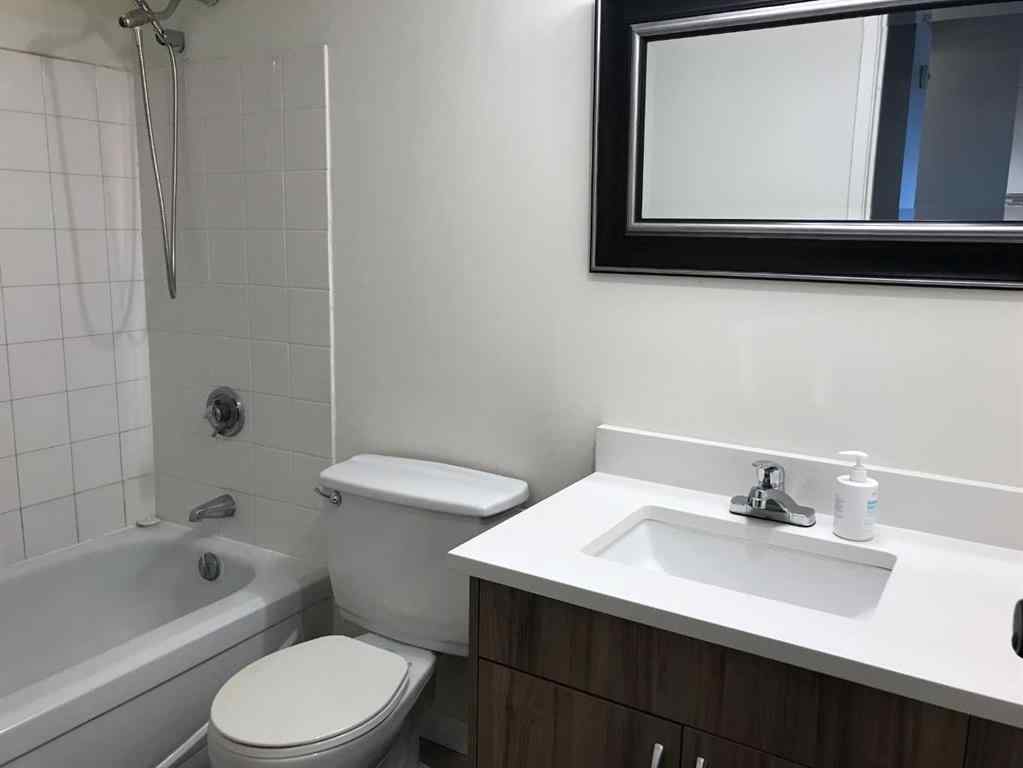 MLS® A2259889 - Unit #1704 221 6 Avenue SE in Downtown Commercial Core Calgary, Residential