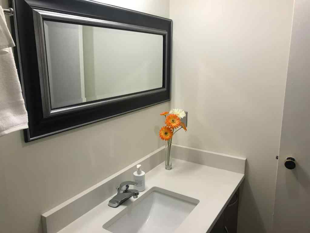 MLS® A2259889 - Unit #1704 221 6 Avenue SE in Downtown Commercial Core Calgary, Residential