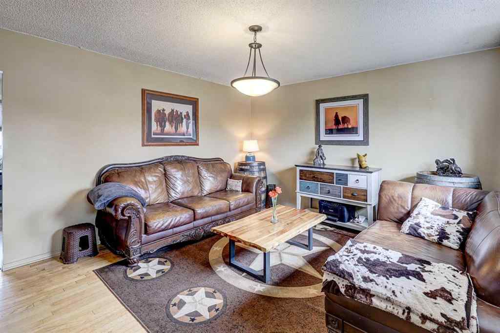 MLS® A2259892 - 1509 38 Street SE in Forest Lawn Calgary, Residential