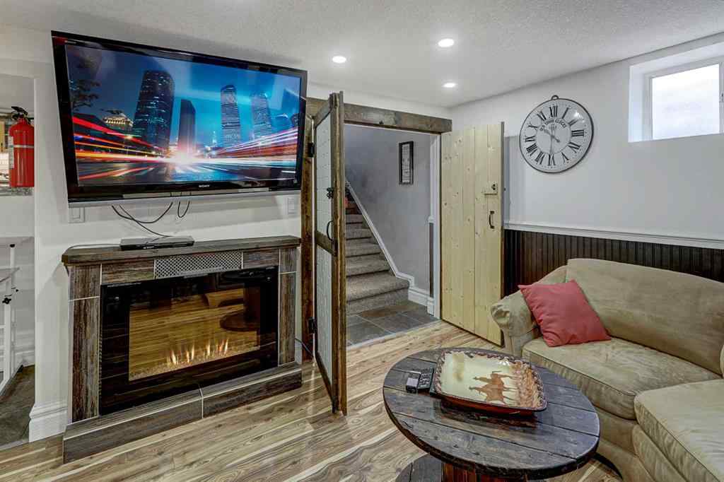 MLS® A2259892 - 1509 38 Street SE in Forest Lawn Calgary, Residential