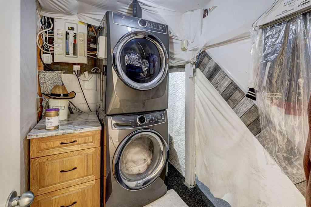 MLS® A2259892 - 1509 38 Street SE in Forest Lawn Calgary, Residential