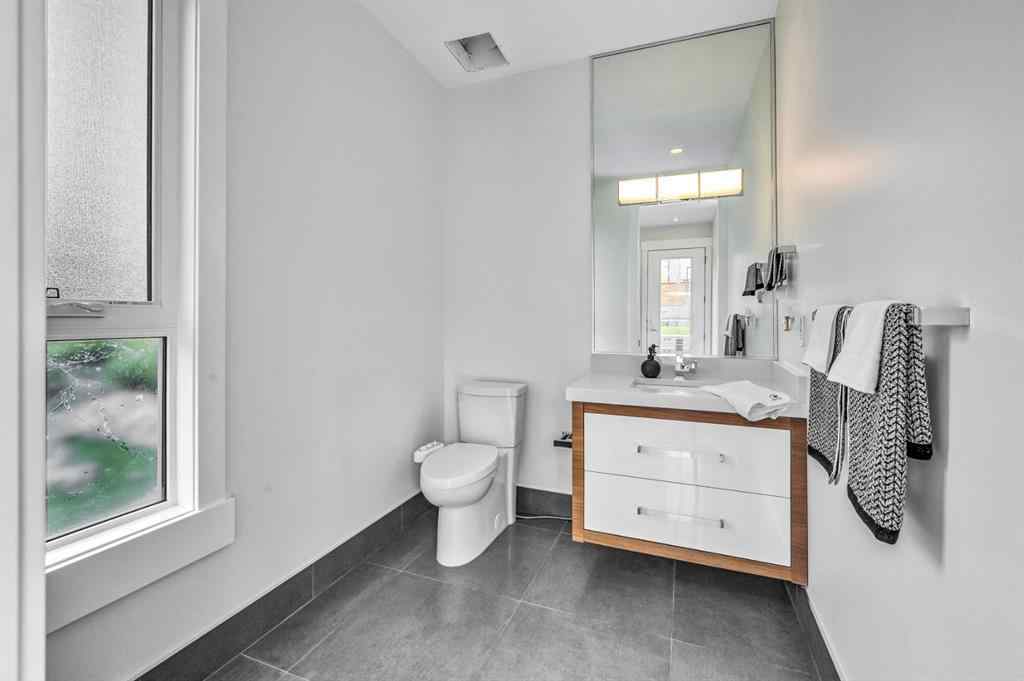 MLS® A2259901 - 509 31 Avenue NE in Winston Heights/Mountview Calgary, Residential