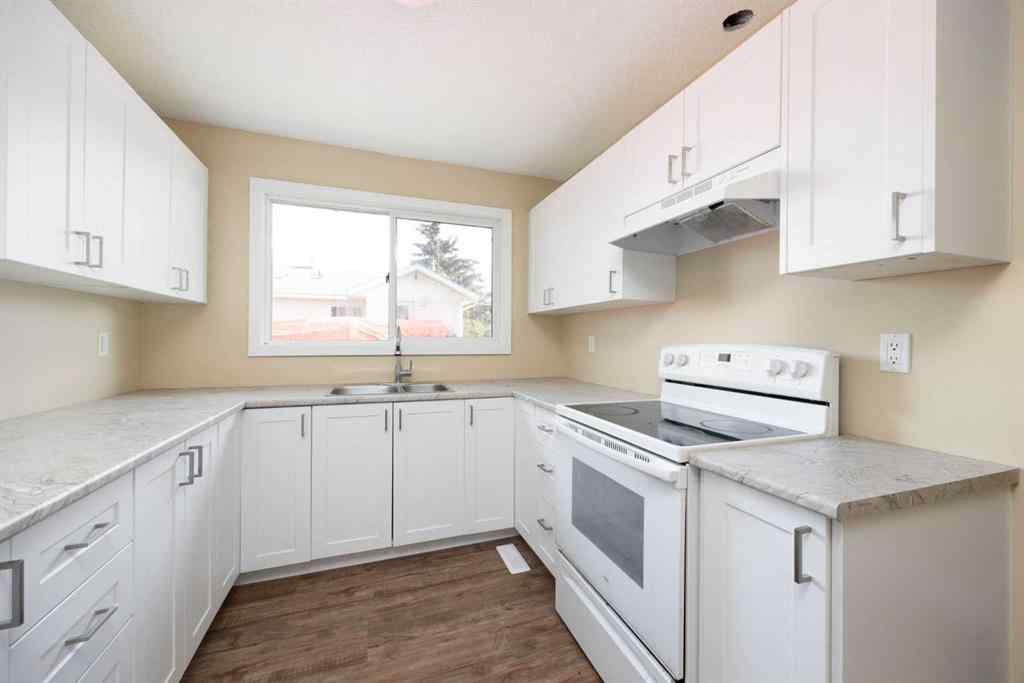 MLS® A2259909 - 9907 Gordon Avenue  in Downtown Fort McMurray, Residential