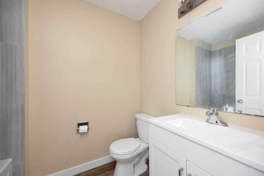 MLS® A2259909 - 9907 Gordon Avenue  in Downtown Fort McMurray, Residential