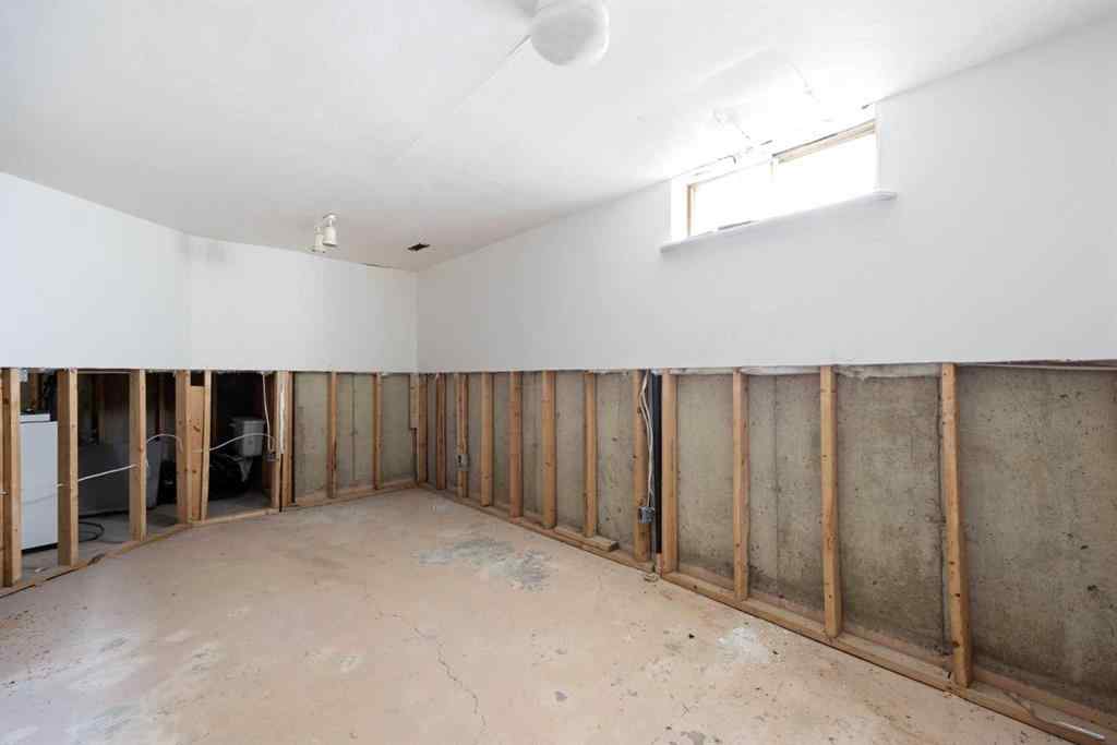 MLS® A2259909 - 9907 Gordon Avenue  in Downtown Fort McMurray, Residential