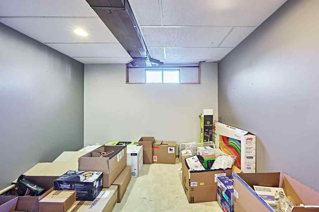 MLS® A2259911 - 8414 Berwick Road NW in Beddington Heights Calgary, Residential