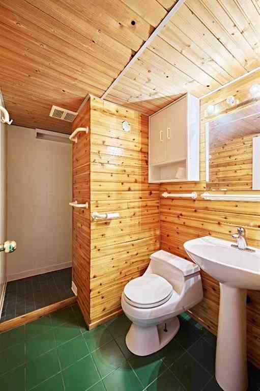 MLS® A2259911 - 8414 Berwick Road NW in Beddington Heights Calgary, Residential