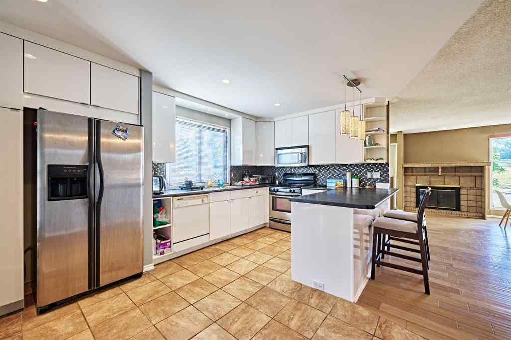 MLS® A2259911 - 8414 Berwick Road NW in Beddington Heights Calgary, Residential