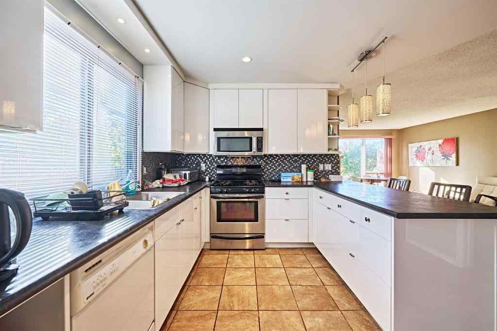 MLS® A2259911 - 8414 Berwick Road NW in Beddington Heights Calgary, Residential