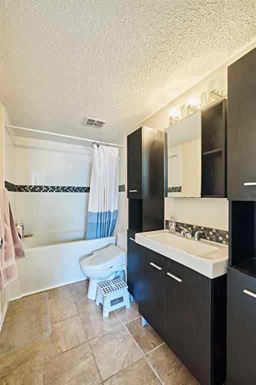 MLS® A2259911 - 8414 Berwick Road NW in Beddington Heights Calgary, Residential