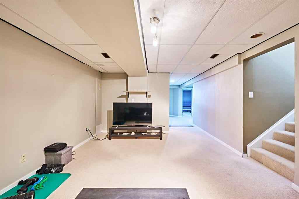 MLS® A2259911 - 8414 Berwick Road NW in Beddington Heights Calgary, Residential