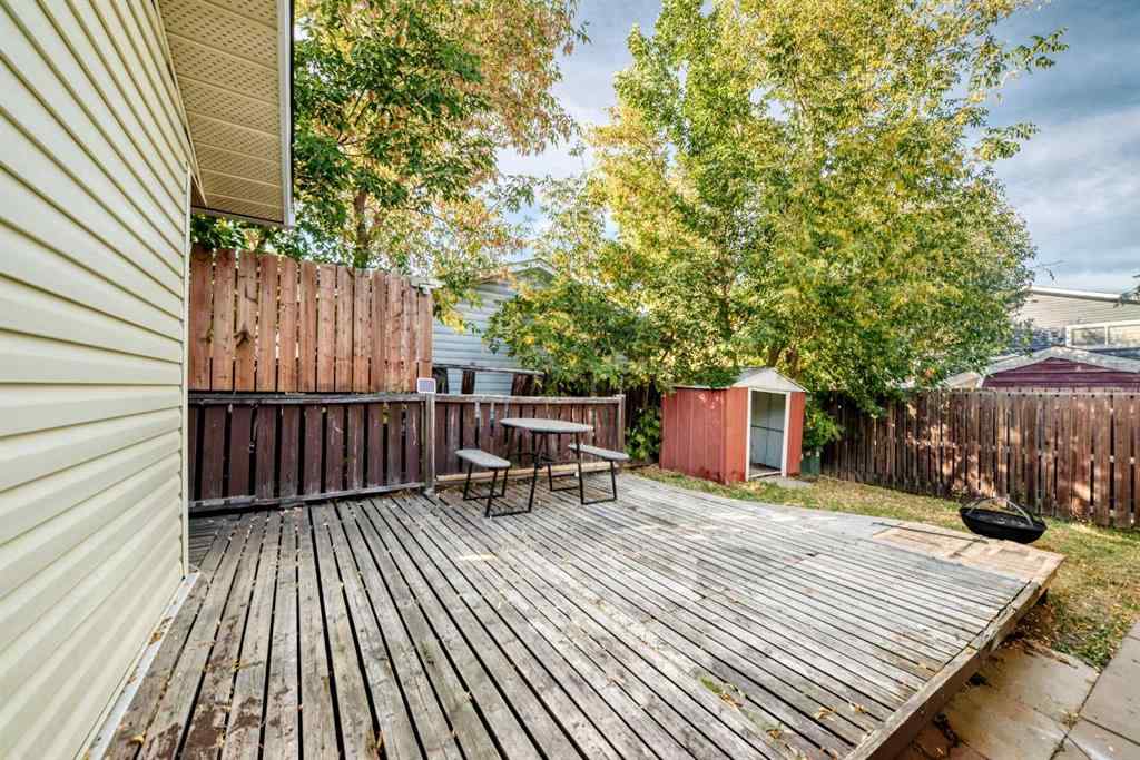 MLS® A2259913 - 31 Castleglen Crescent NE in Castleridge Calgary, Residential