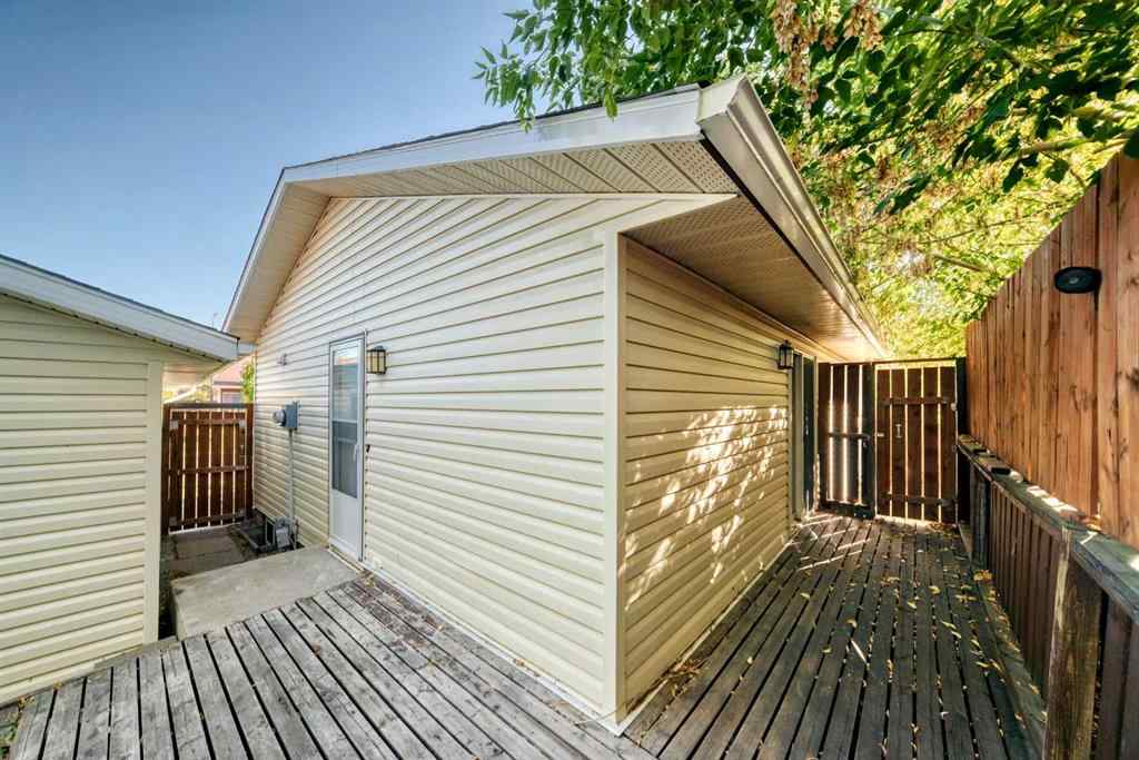 MLS® A2259913 - 31 Castleglen Crescent NE in Castleridge Calgary, Residential