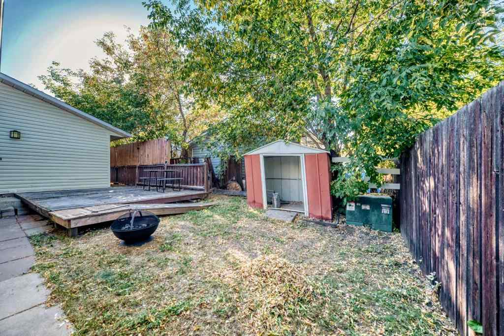 MLS® A2259913 - 31 Castleglen Crescent NE in Castleridge Calgary, Residential