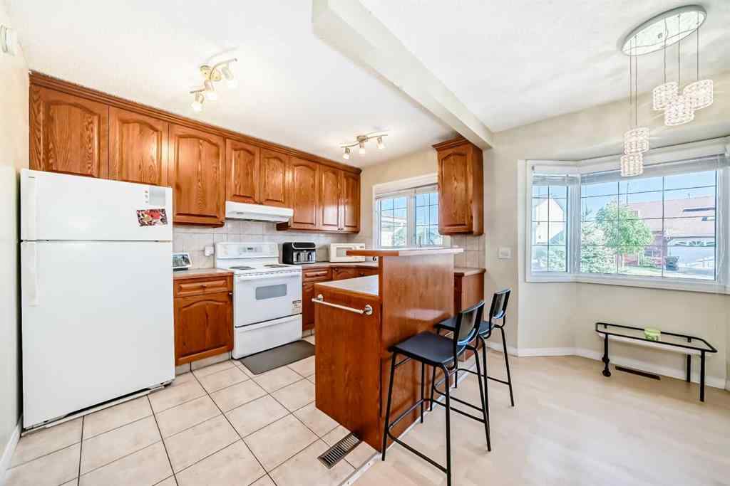 MLS® A2259913 - 31 Castleglen Crescent NE in Castleridge Calgary, Residential