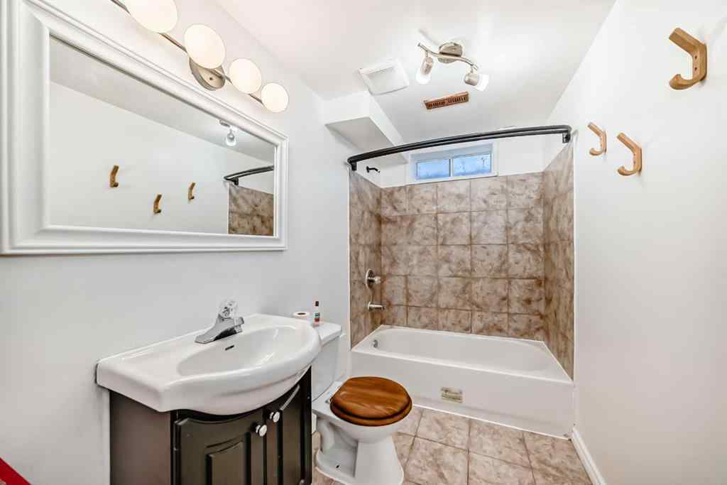 MLS® A2259913 - 31 Castleglen Crescent NE in Castleridge Calgary, Residential