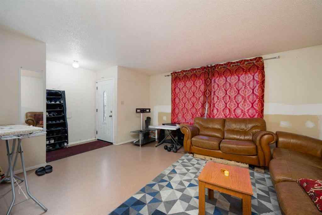 MLS® A2259920 - 9907B GORDON   in Downtown Fort McMurray, Residential