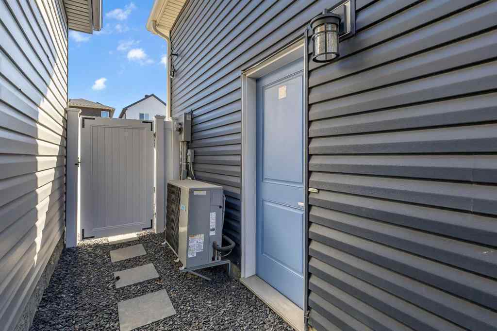 MLS® A2259921 - 21 Lucas Rise NW in Livingston Calgary, Residential