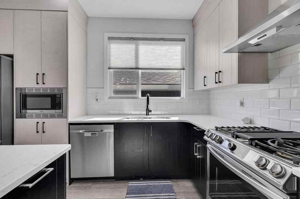 MLS® A2259921 - 21 Lucas Rise NW in Livingston Calgary, Residential