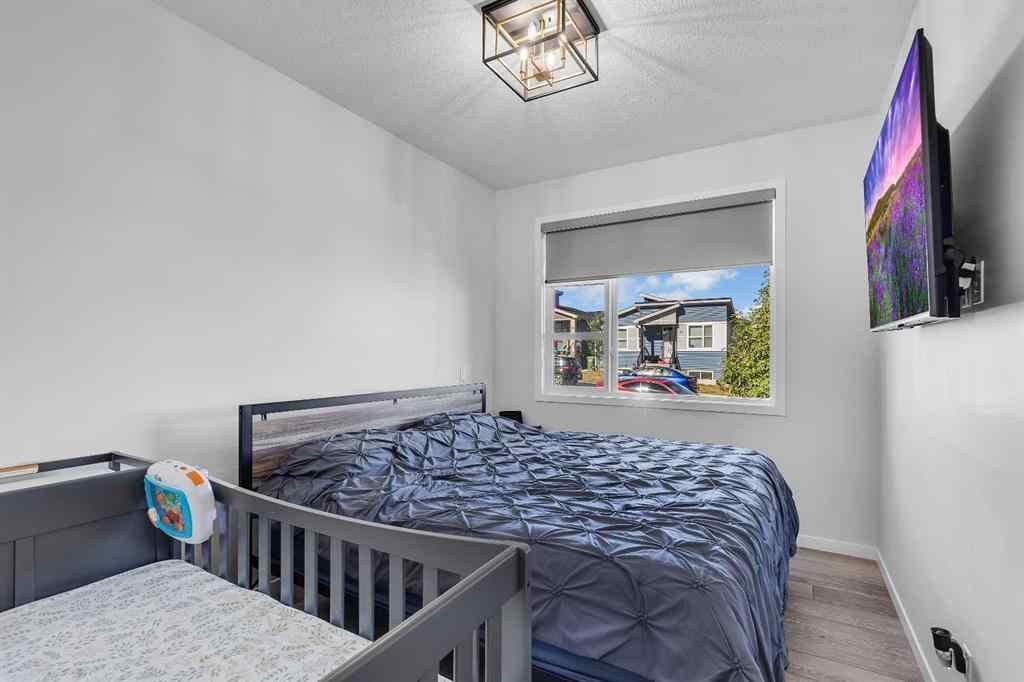 MLS® A2259921 - 21 Lucas Rise NW in Livingston Calgary, Residential