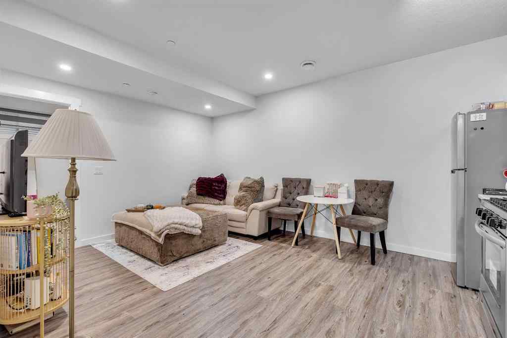 MLS® A2259921 - 21 Lucas Rise NW in Livingston Calgary, Residential