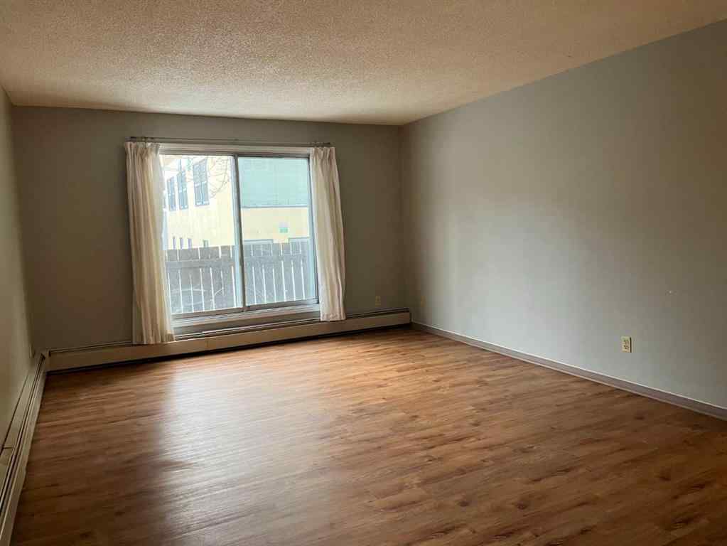 MLS® A2259924 - 2410 14 Street SW in Upper Mount Royal Calgary, Commercial