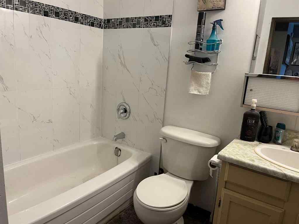 MLS® A2259924 - 2410 14 Street SW in Upper Mount Royal Calgary, Commercial