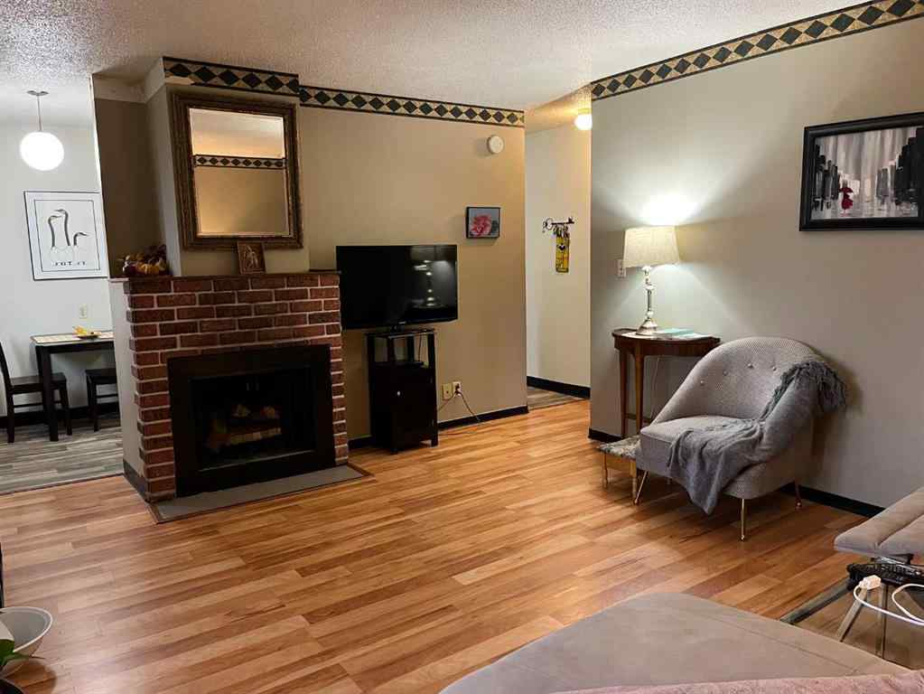 MLS® A2259924 - 2410 14 Street SW in Upper Mount Royal Calgary, Commercial