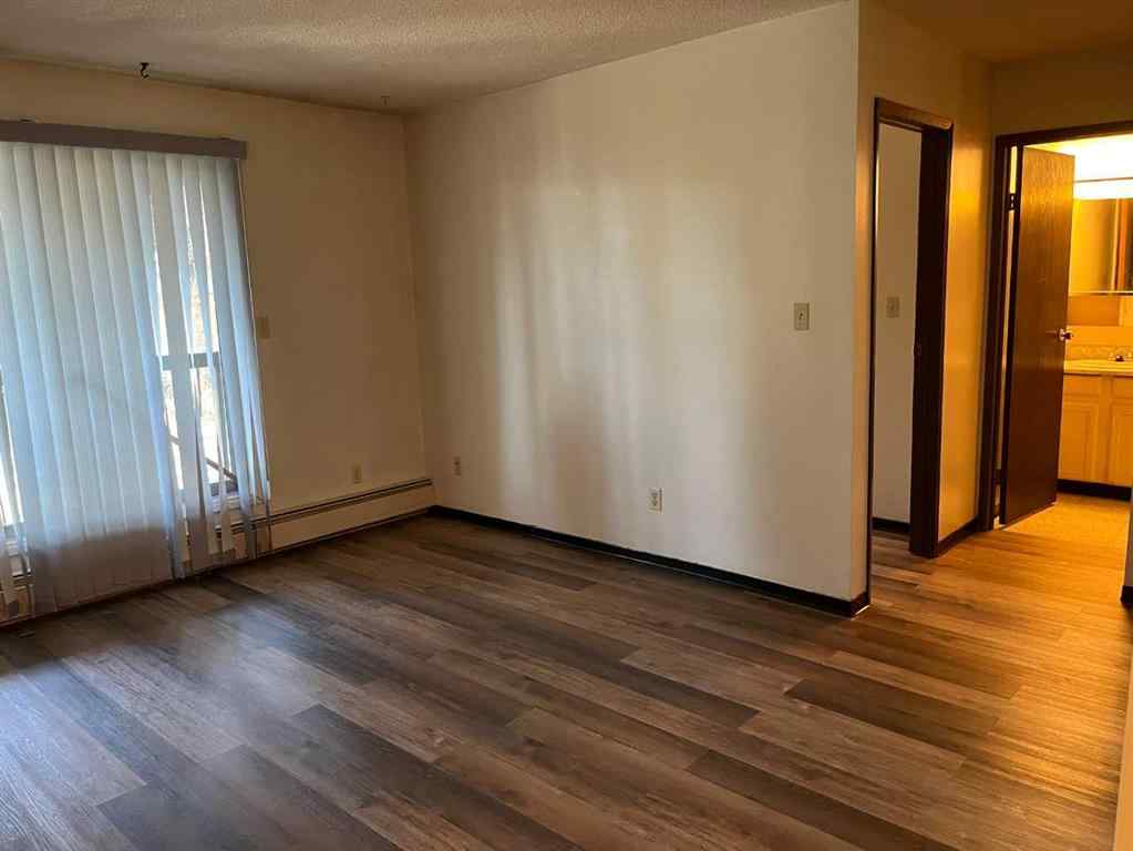 MLS® A2259924 - 2410 14 Street SW in Upper Mount Royal Calgary, Commercial