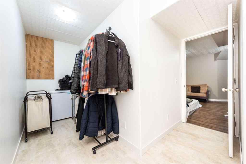 MLS® A2259925 - 49 Rocky Ridge Heath NW in Rocky Ridge Calgary, Residential