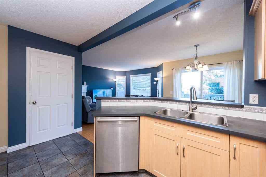 MLS® A2259925 - 49 Rocky Ridge Heath NW in Rocky Ridge Calgary, Residential