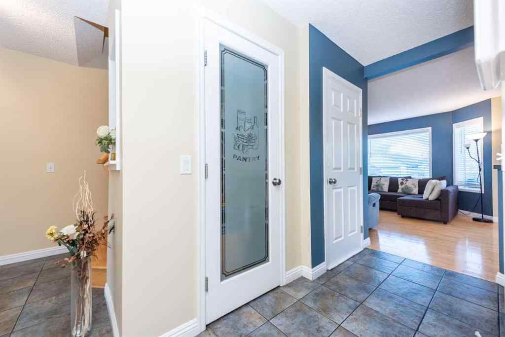 MLS® A2259925 - 49 Rocky Ridge Heath NW in Rocky Ridge Calgary, Residential