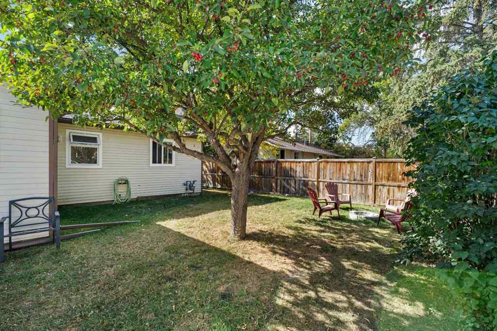 MLS® A2259936 - 8736 34 Avenue NW in Bowness Calgary, Residential