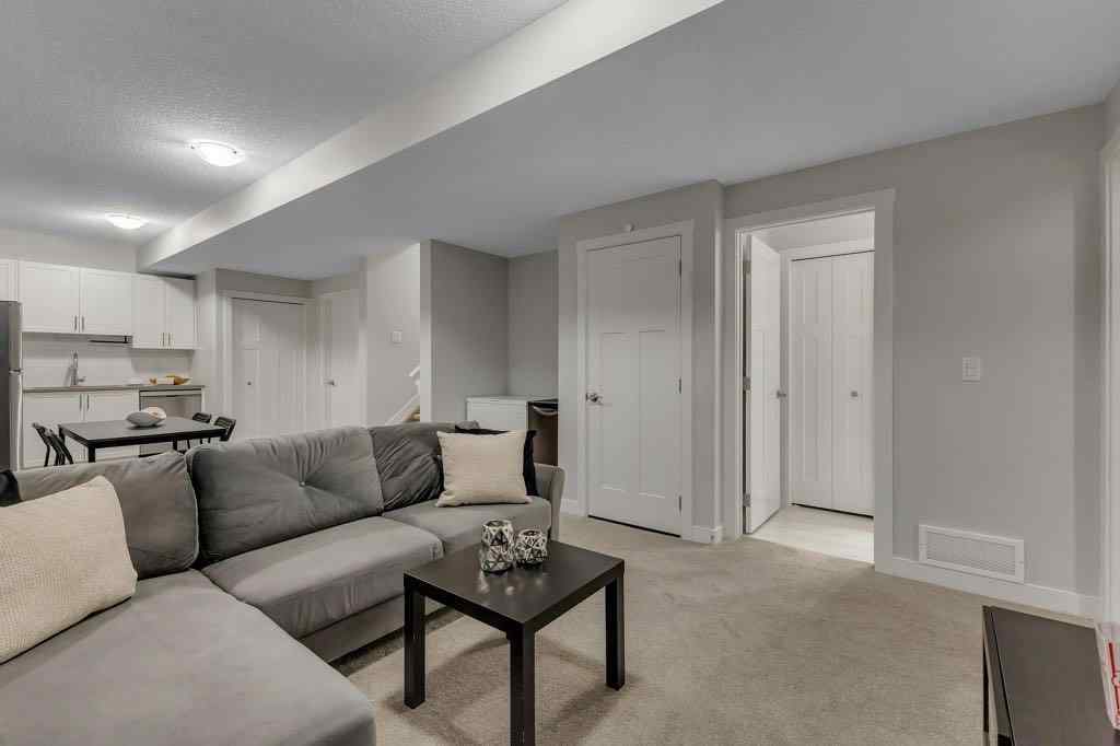 MLS® A2259938 - 425 South Point Glen SW in South Point Airdrie, Residential