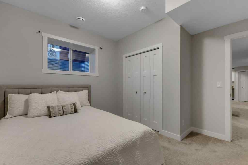 MLS® A2259938 - 425 South Point Glen SW in South Point Airdrie, Residential