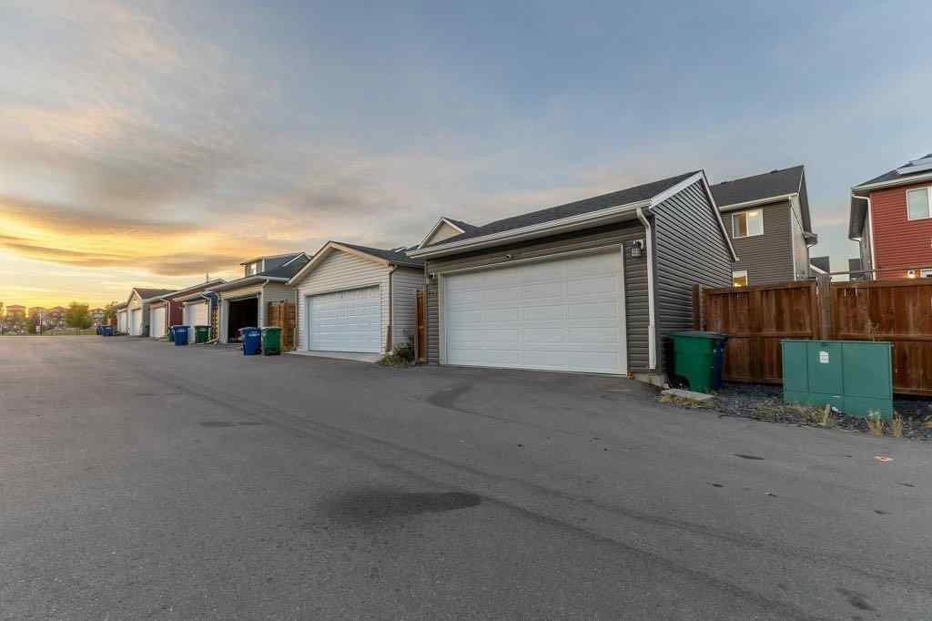 MLS® A2259938 - 425 South Point Glen SW in South Point Airdrie, Residential