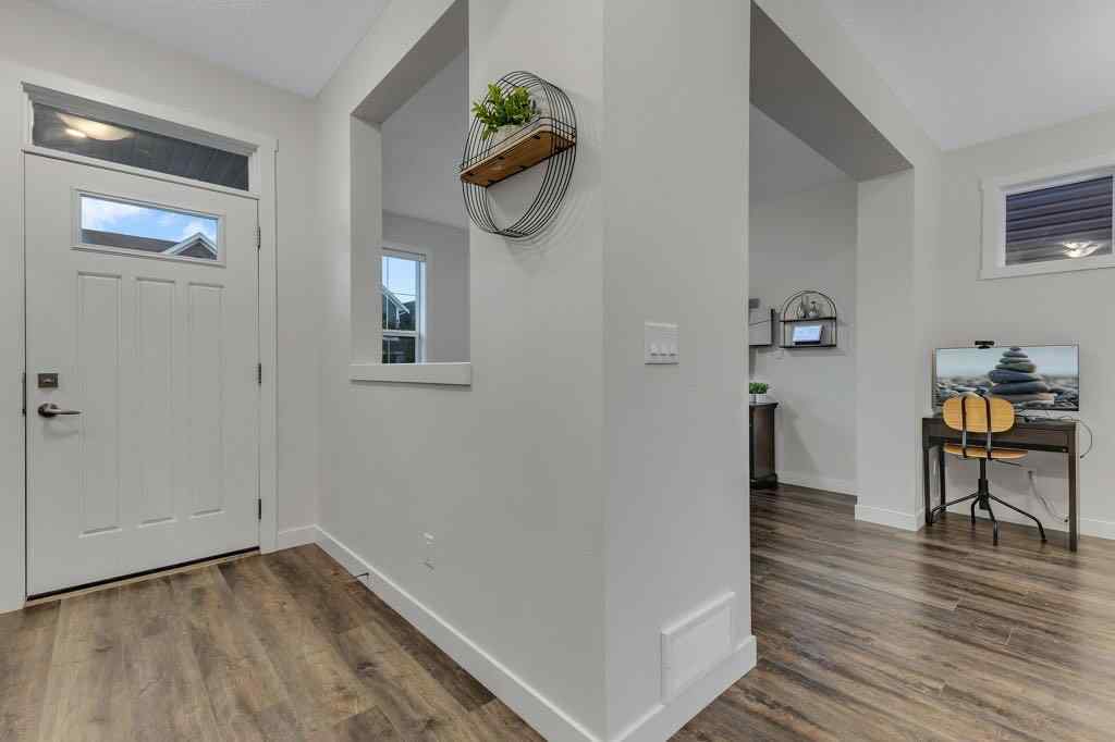MLS® A2259938 - 425 South Point Glen SW in South Point Airdrie, Residential