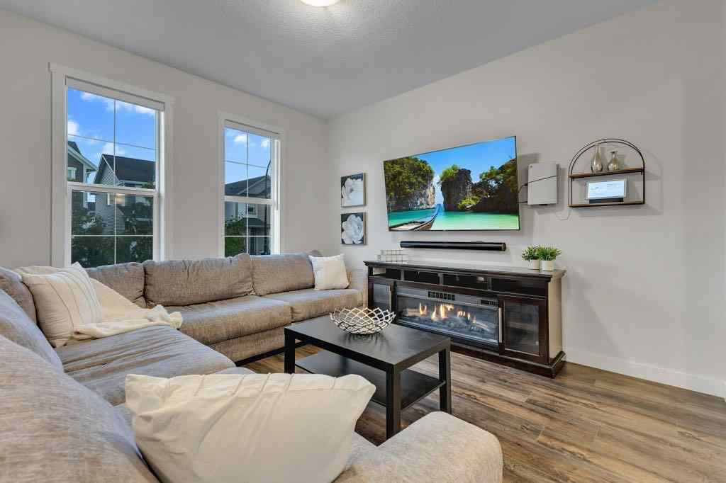 MLS® A2259938 - 425 South Point Glen SW in South Point Airdrie, Residential