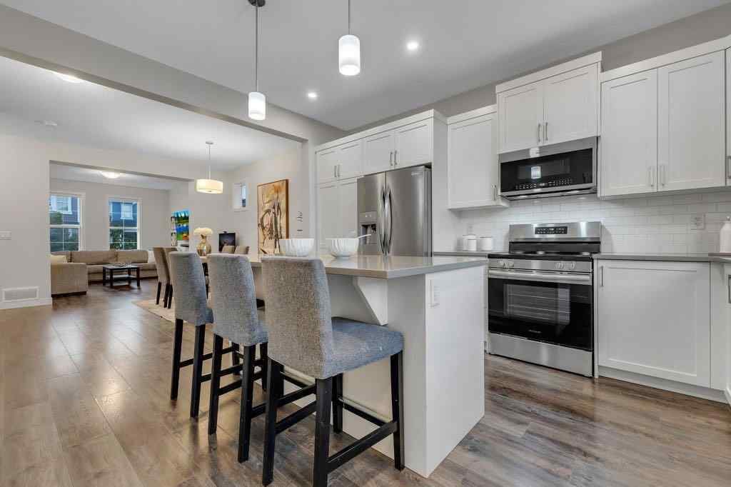 MLS® A2259938 - 425 South Point Glen SW in South Point Airdrie, Residential