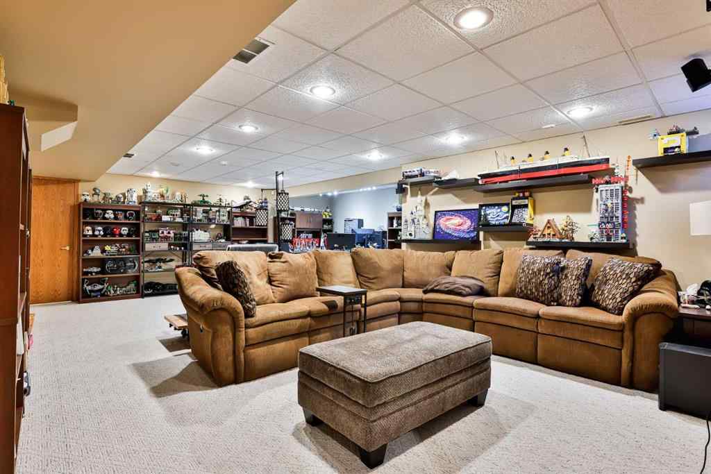 MLS® A2259943 - 209 Coachwood Point W in Ridgewood Lethbridge, Residential