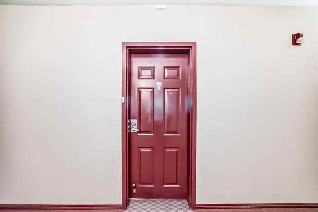 MLS® A2259945 - Unit #112 2850 51 Street SW in Glenbrook Calgary, Residential