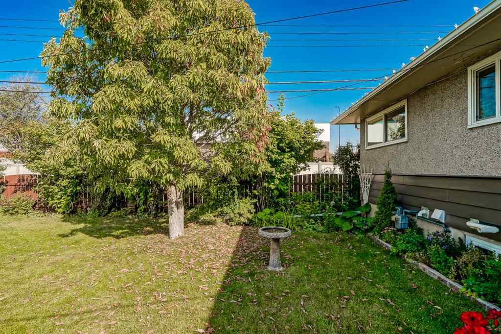 MLS® A2259946 - 1813 38 Street SE in Forest Lawn Calgary, Residential