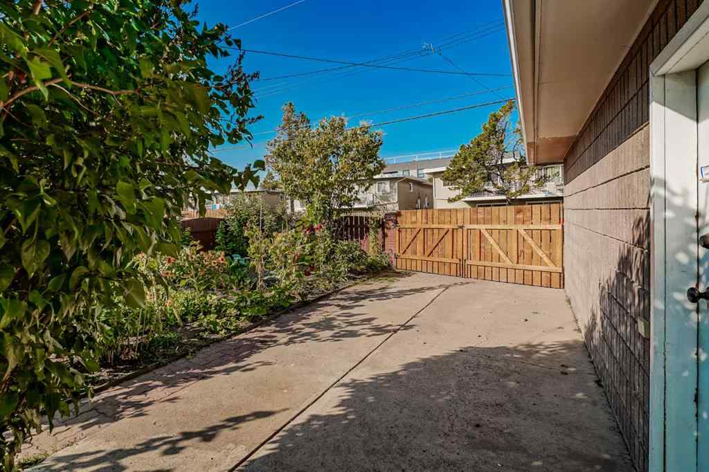 MLS® A2259947 - 1819 38 Street SE in Forest Lawn Calgary, Residential