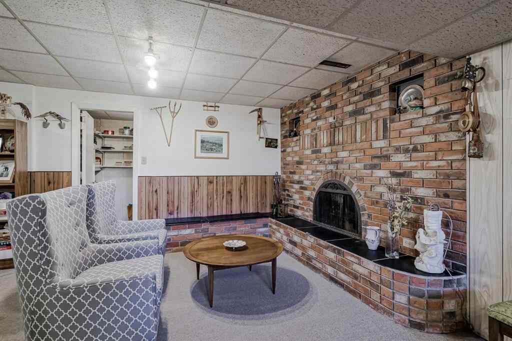 MLS® A2259947 - 1819 38 Street SE in Forest Lawn Calgary, Residential